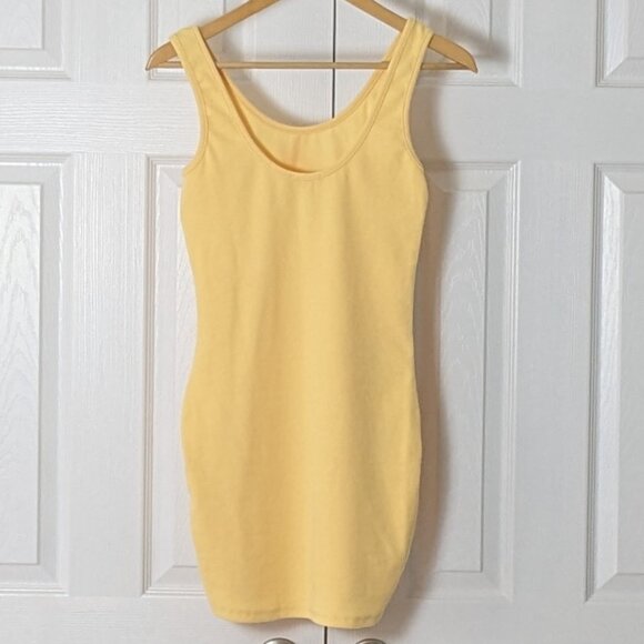 SIGNATURE8 Women's Thin Ribbed Shoulder Strap Dress Size L Yellow NWOT - Picture 3 of 6
